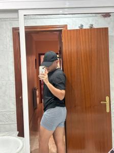 664270911: Chico busca chica en Badajoz