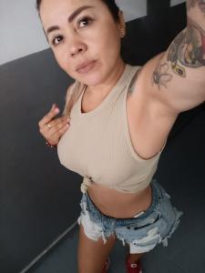 643202454: Chica busca chico en Gerona