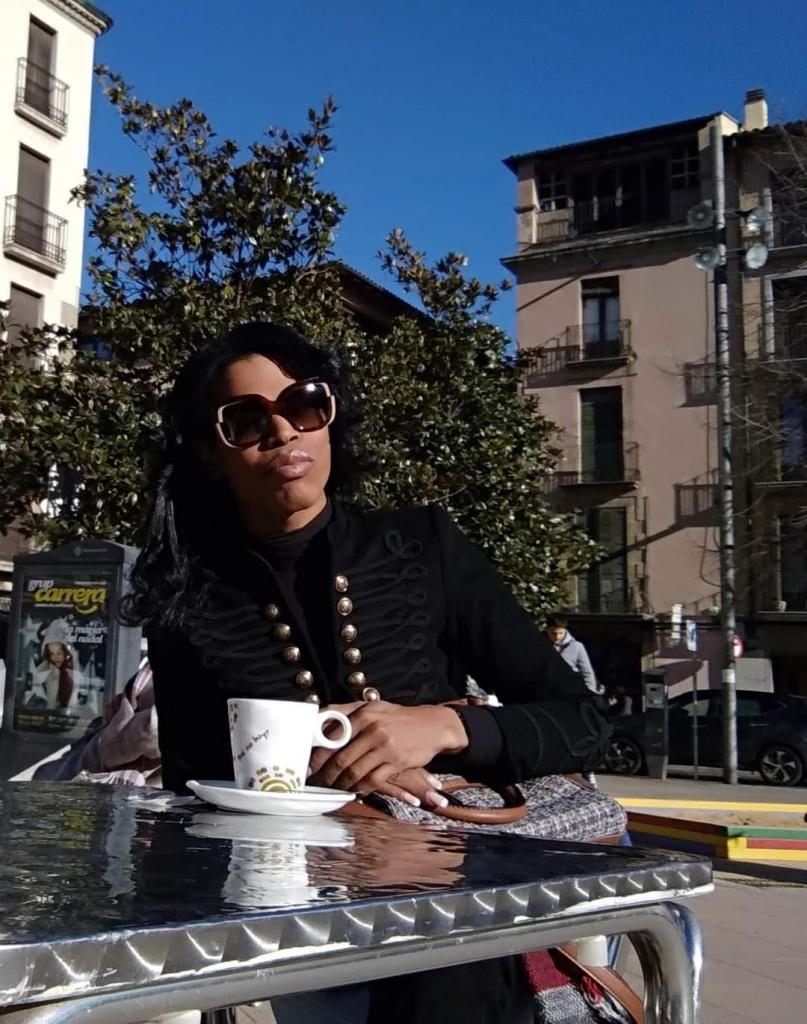 617135374: Travesti en Gerona