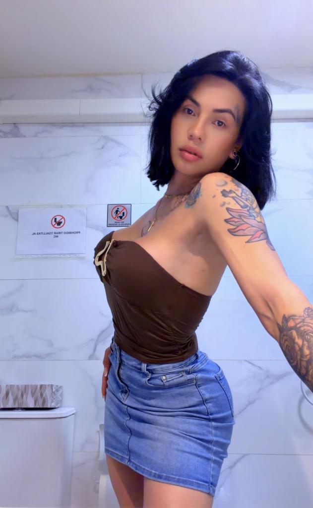745096769: Transexual en Ibiza