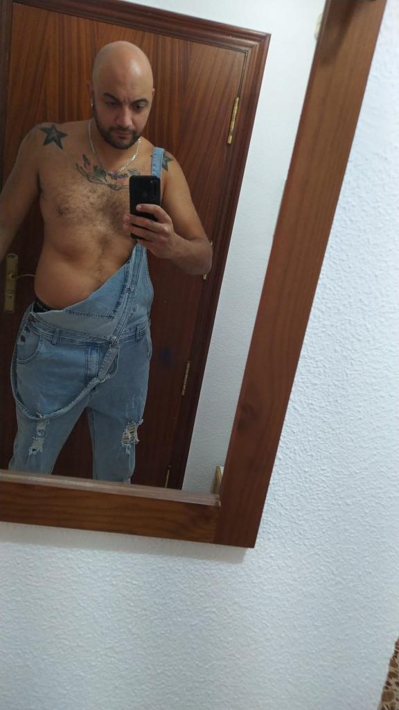 Chico busca chica en Alicante: 