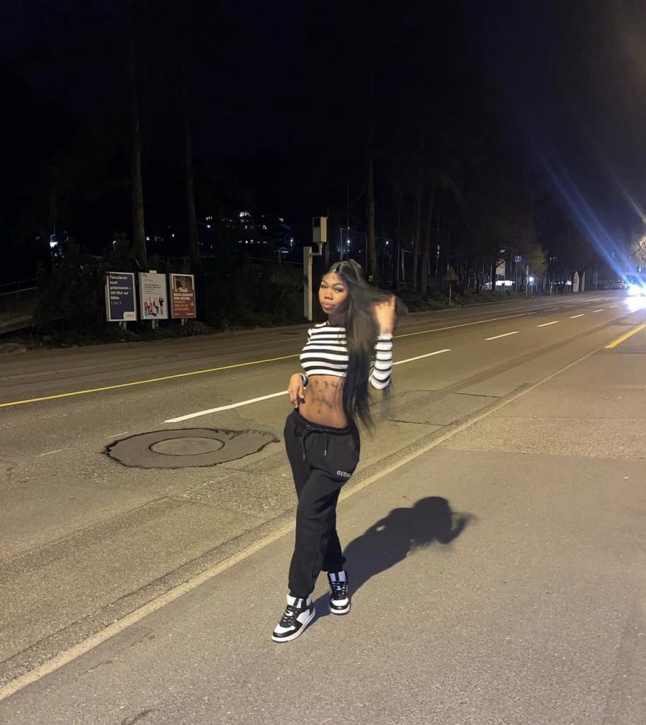 612215422: Chica busca chico en Alicante