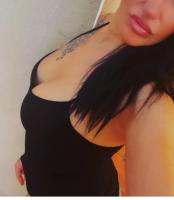 647598737: Chica busca chico en Barcelona