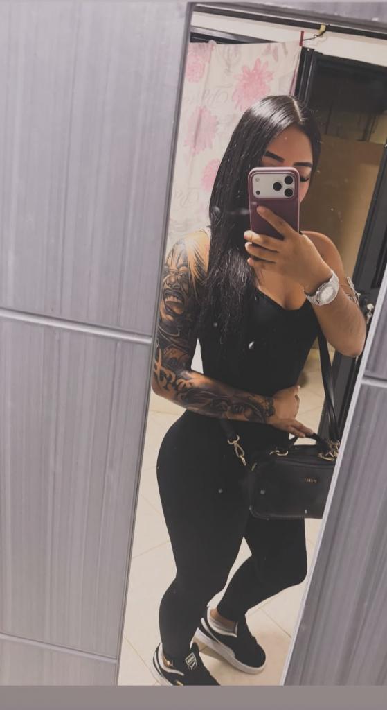 613744093: Chica busca chico en Murcia