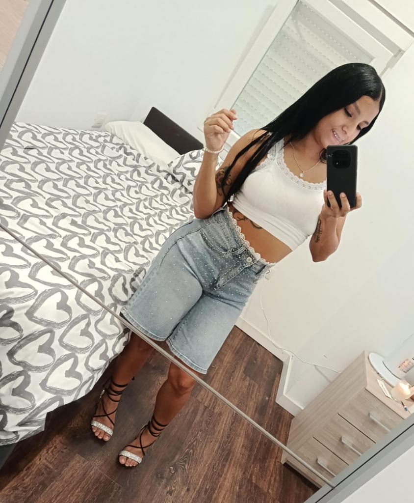 Chica busca chico en Tenerife: 