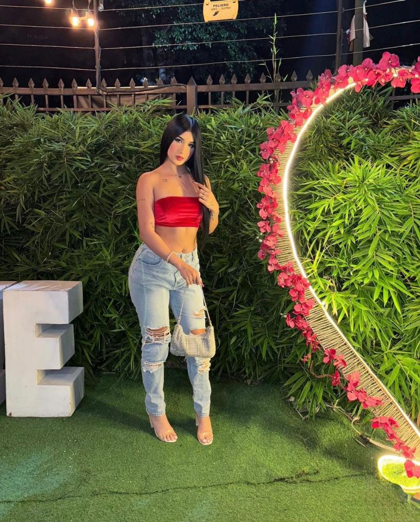 Chica busca chico en Tenerife: 