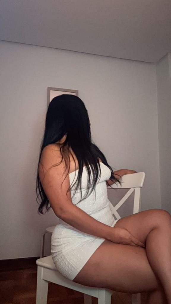 613862784: Chica busca chico en Pontevedra