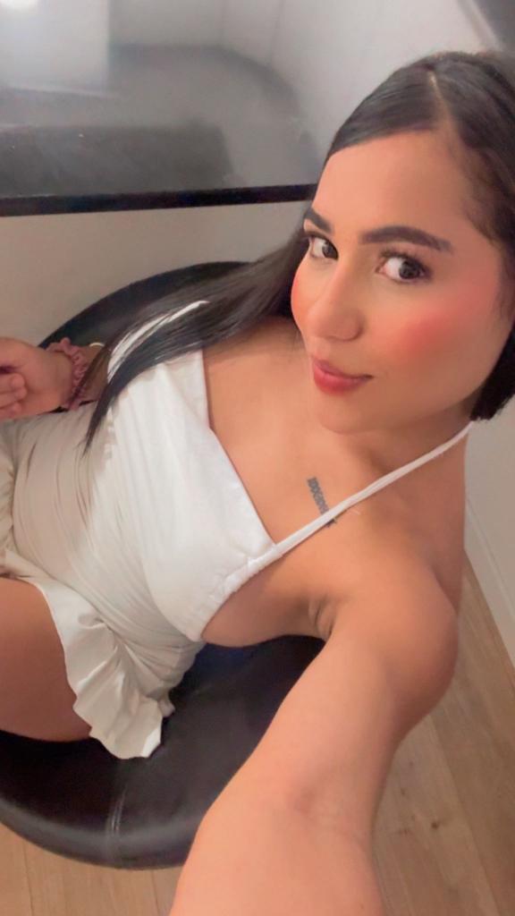Chica busca chico en Málaga: Chica busca chico
