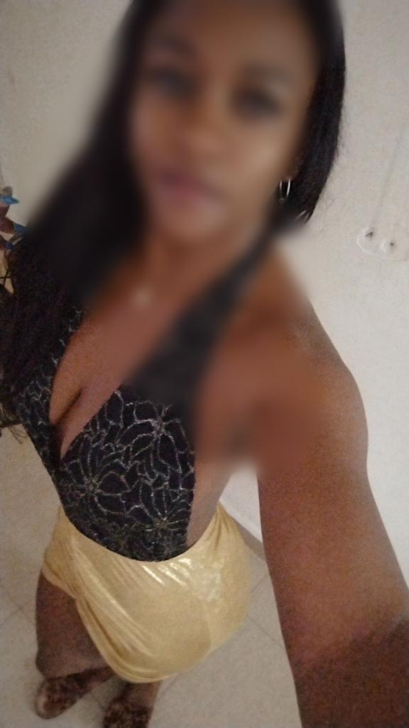 Chica busca chico en Cádiz: 