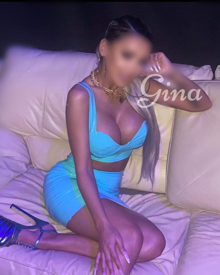 623598913: Chica busca chico en Barcelona
