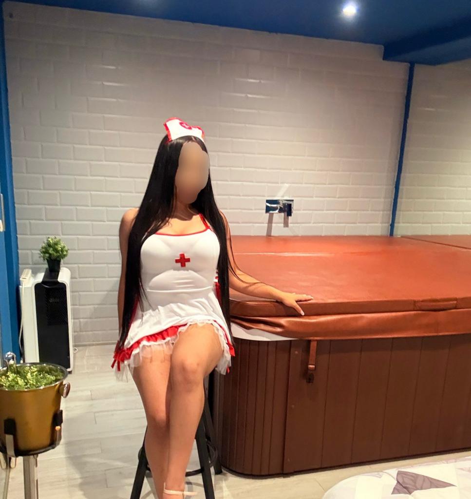 662477533: Chica busca chico en Madrid
