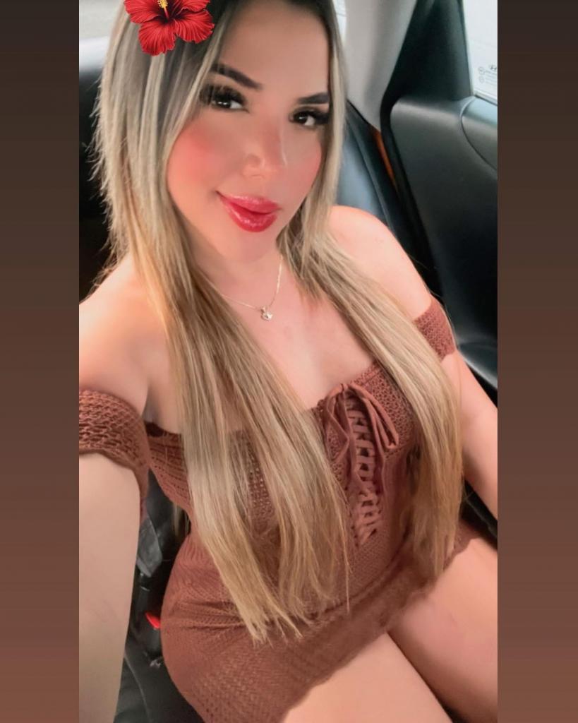 627077247: Chica busca chico en La Coruña