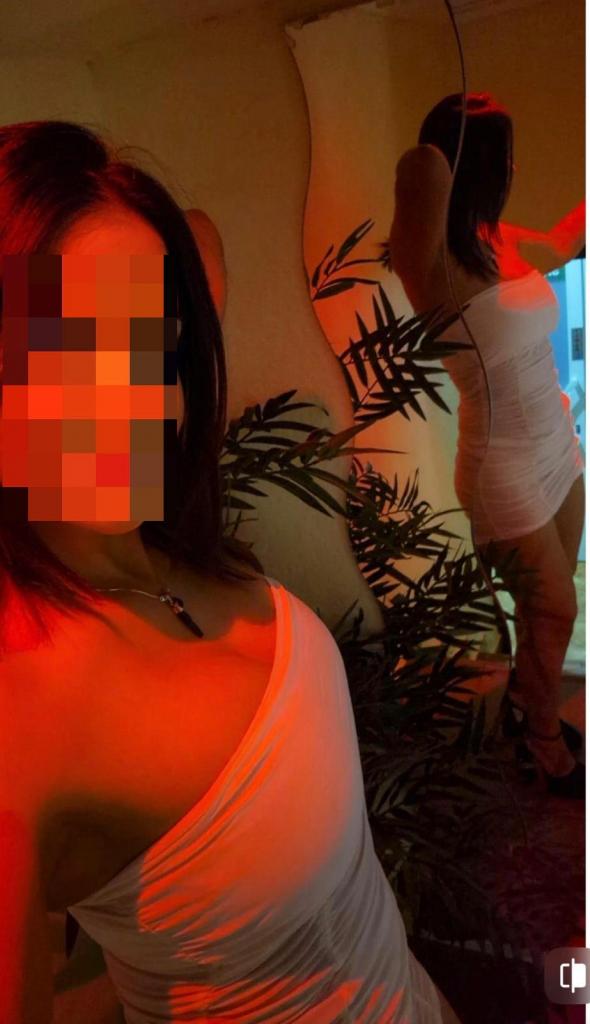 742034228: Chica busca chico en Lérida