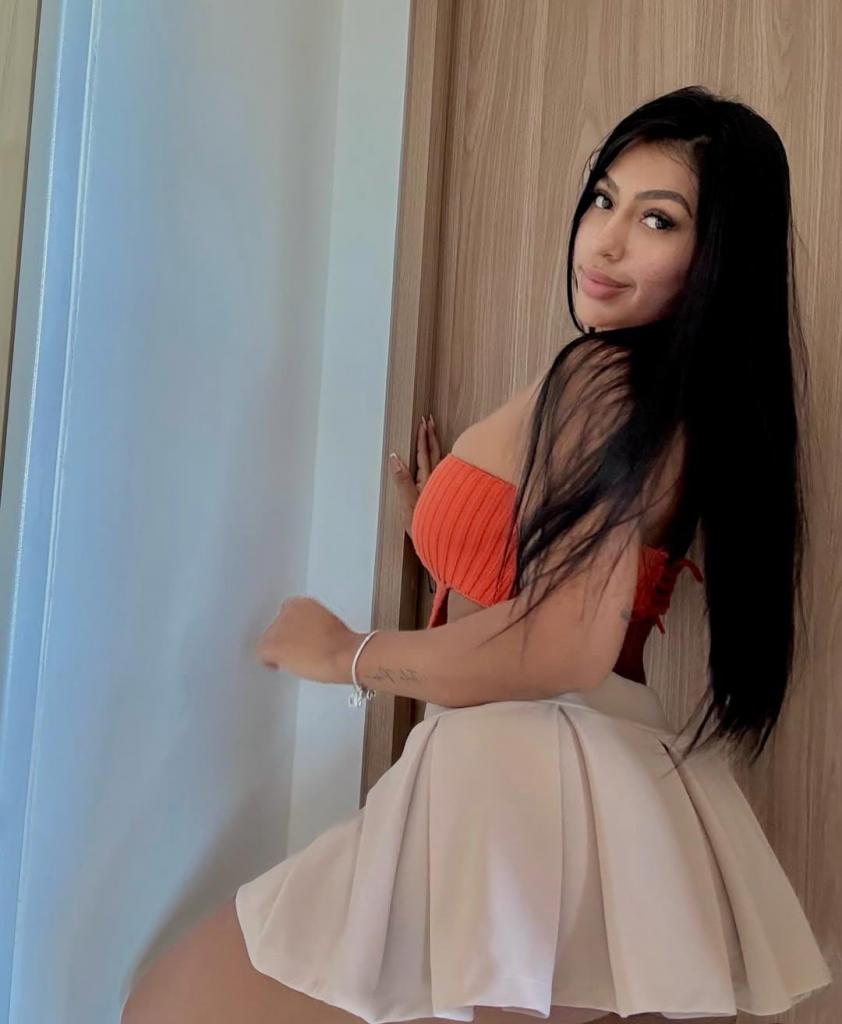 Chica busca chico en Orense: 