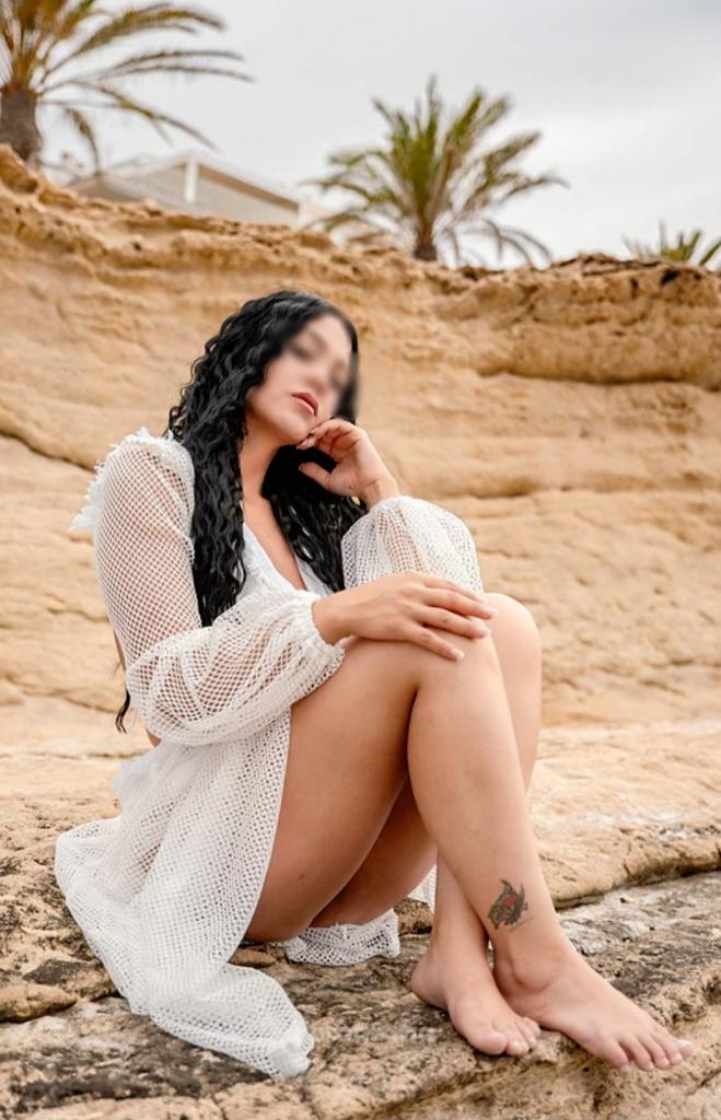 Chica busca chico en Almería: 