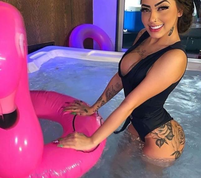 Chica busca chico en Granada: 