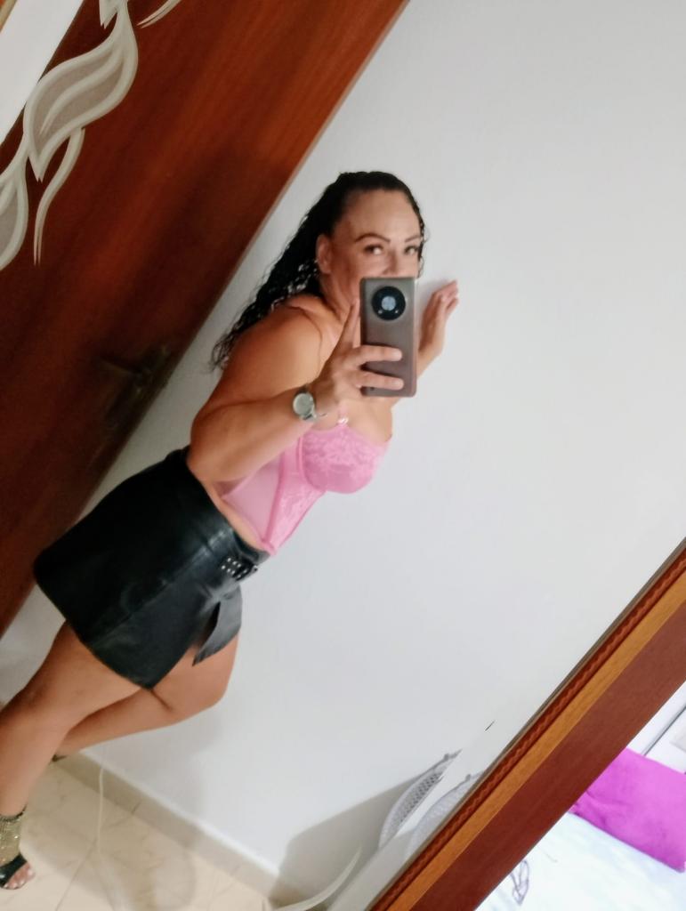 Chica busca chico en Tenerife: 