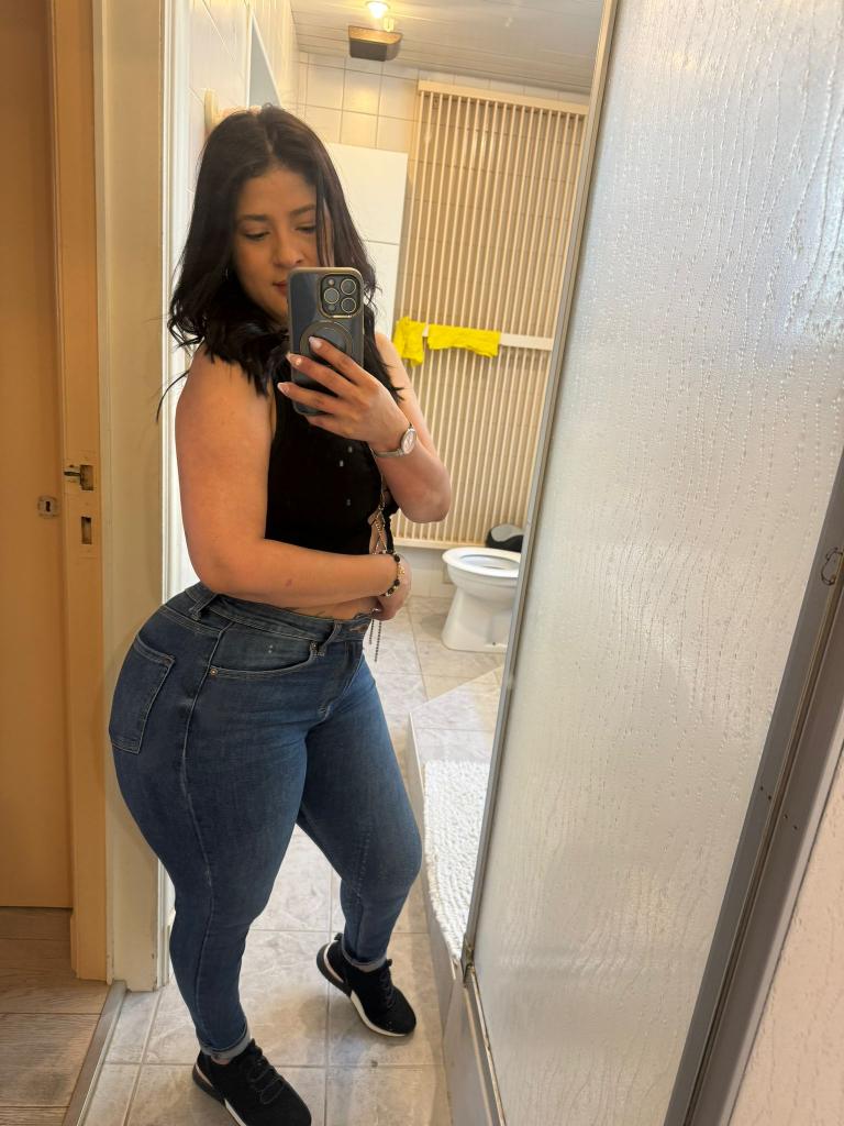678029771: Chica busca chico en Barcelona