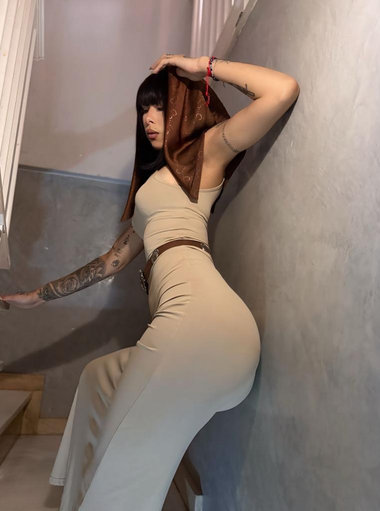 Chica busca chico en Huelva: 