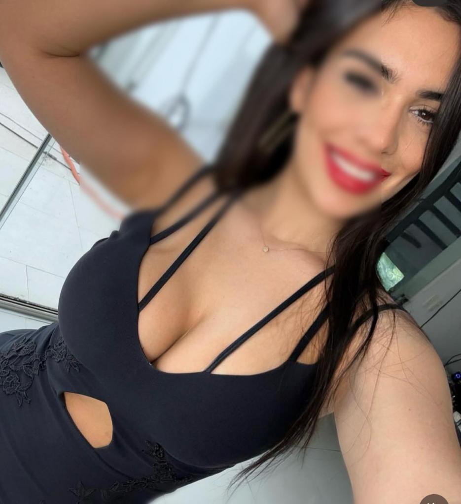 Chica busca chico en Ibiza: 