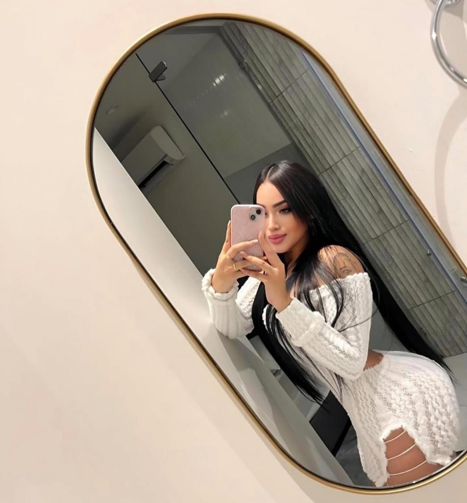 Chica busca chico en Cádiz: 