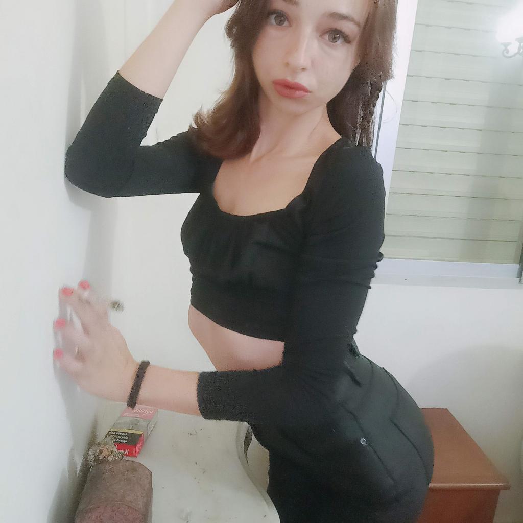 656847025: Chica busca chico en Málaga