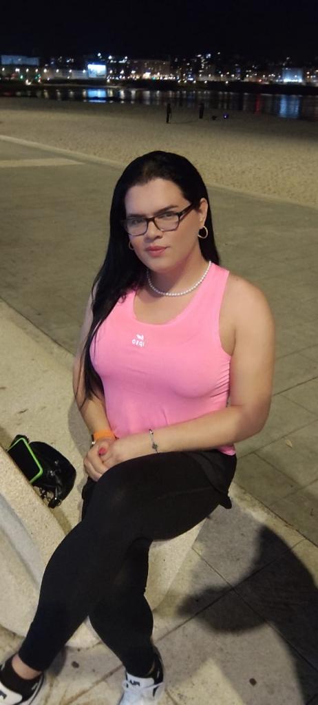 654307358: Travesti en Pontevedra