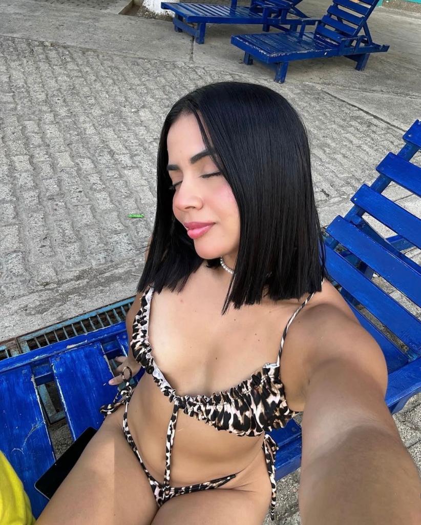 614887384: Chica busca chico en Cantabria