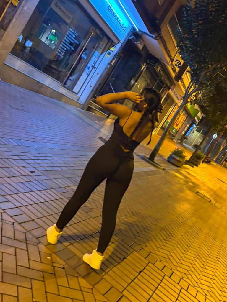 632245352: Chica busca chico en Cantabria
