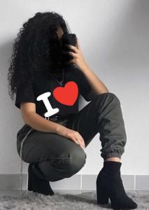 606596224: Chica busca chico en La Coruña