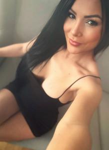 647312444: Chica busca chico en Málaga