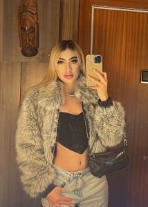 631589317: Chica busca chico en Alicante