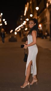 621618399: Chica busca chico en Barcelona