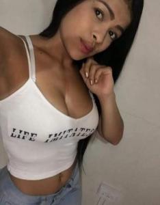 604449647: Chica busca chico en Málaga