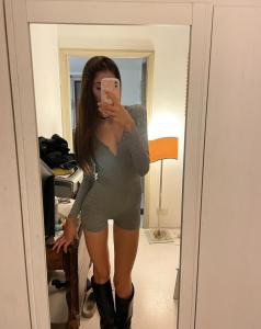 604354236: Chica busca chico en Málaga