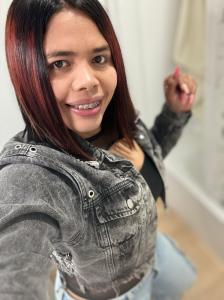 695333736: Chica busca chico en Barcelona