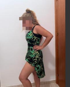 698246205: Chica busca chico en Barcelona