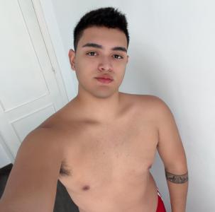 695091078: Chico busca chica en León