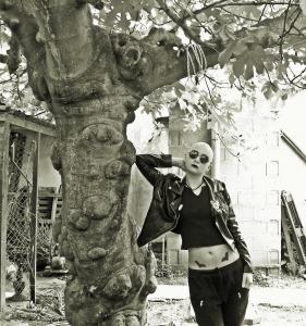 644441551: Chica busca chico en Barcelona