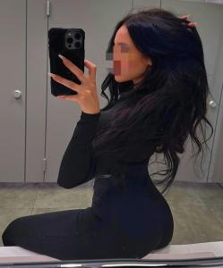 643733228: Chica busca chico en Tenerife