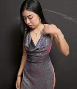 647978487: Chica busca chico en Barcelona