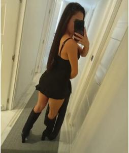631042577: Chica busca chico en Barcelona