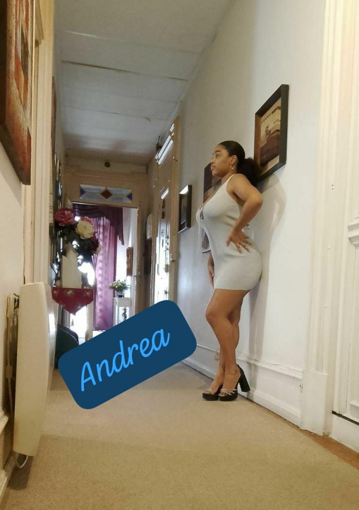 657998778: Chica busca chico en La Coruña