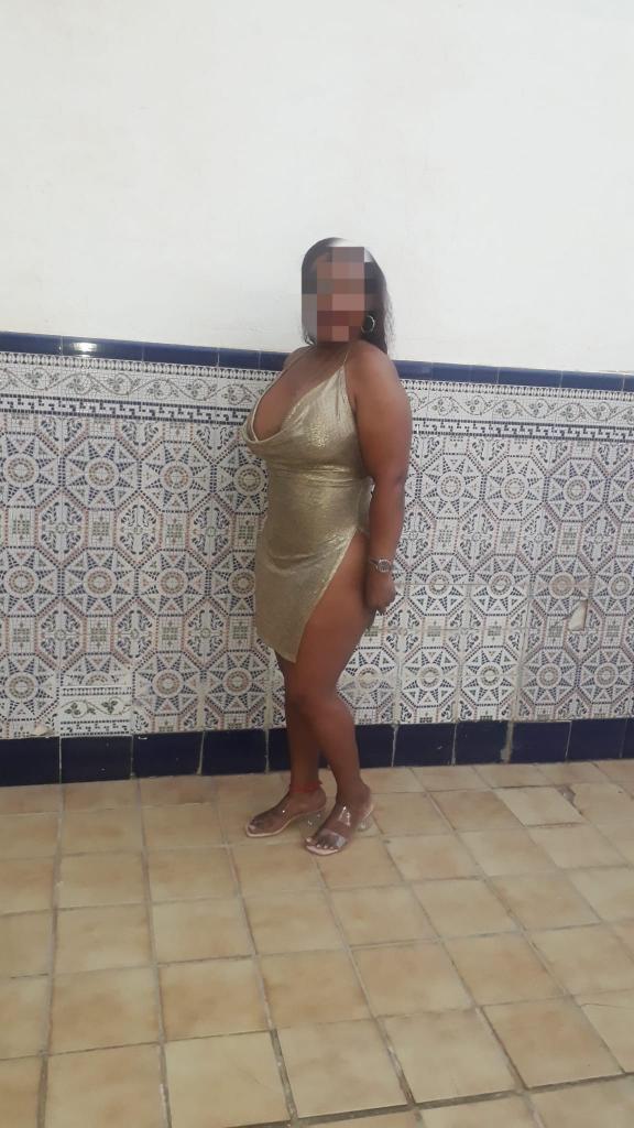 Chica busca chico en Almería: 