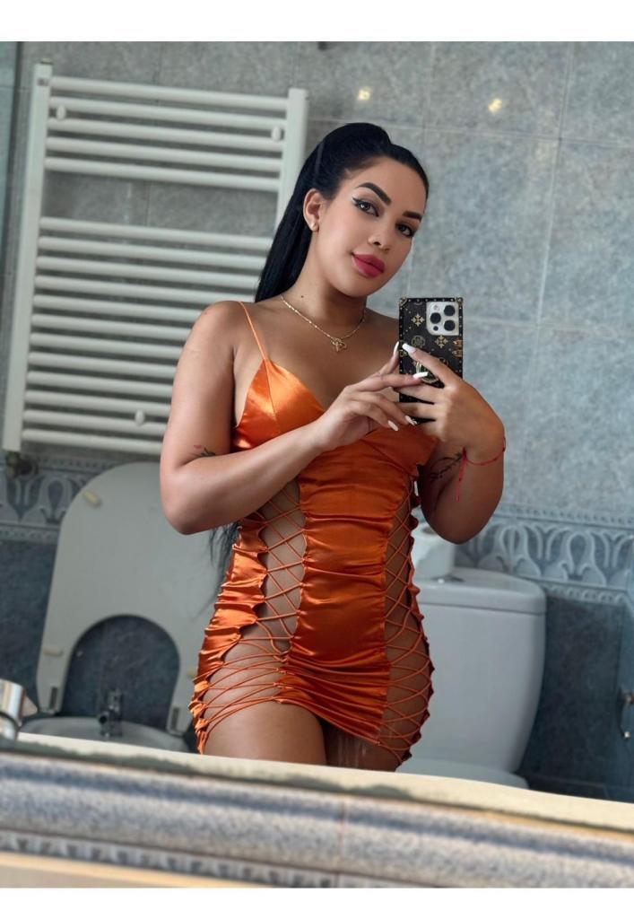 Chica busca chico en Cantabria: Chica busca chico