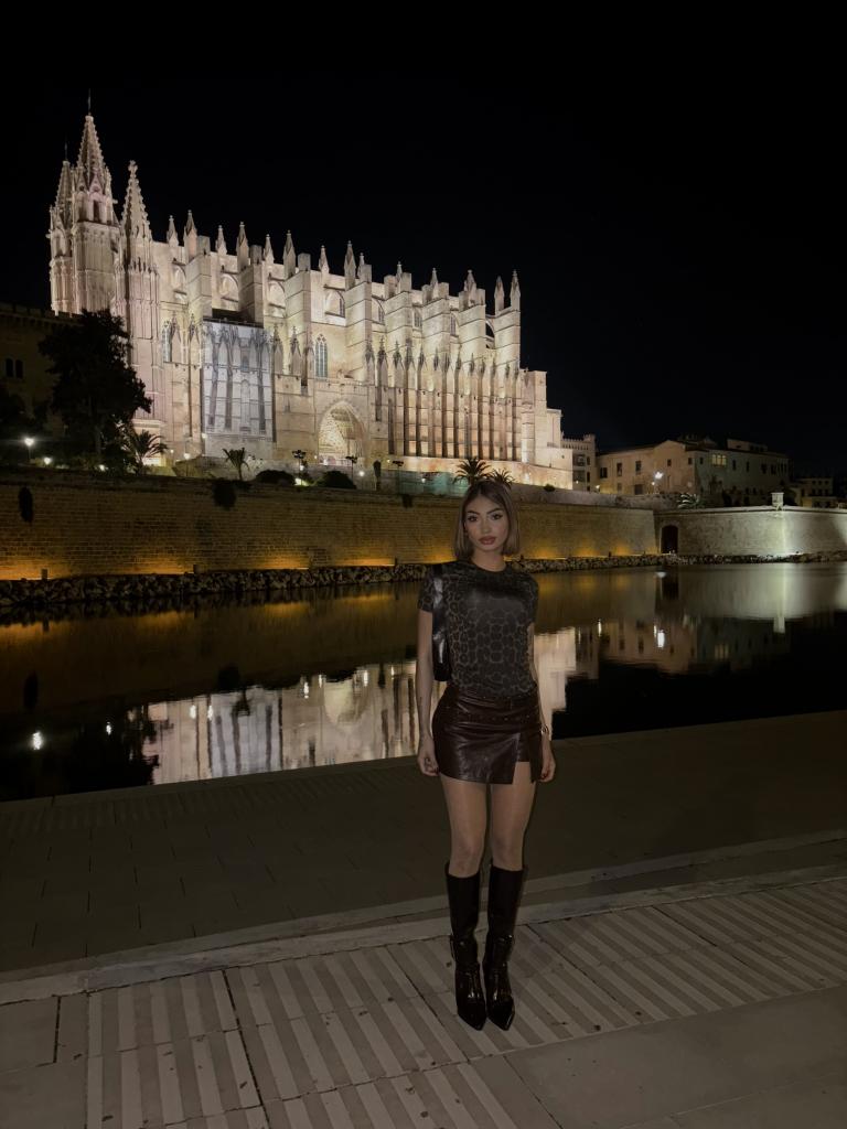 Chica busca chico en Mallorca: 