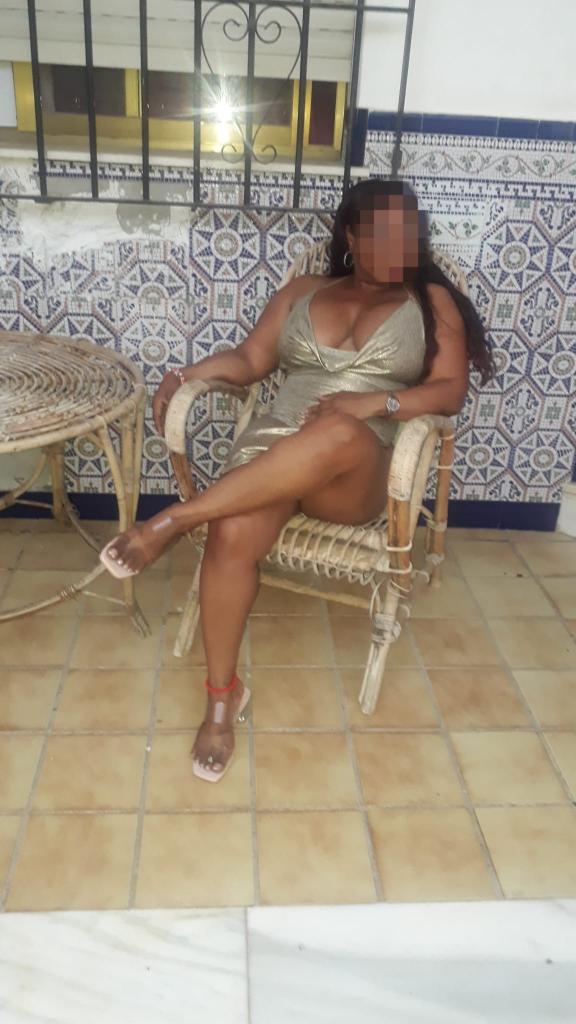 Chica busca chico en Almería: 