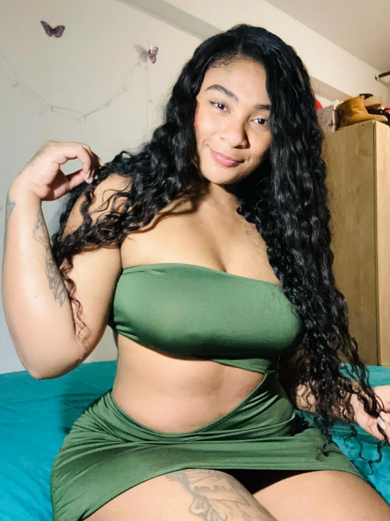 631709393: Chica busca chico en Murcia