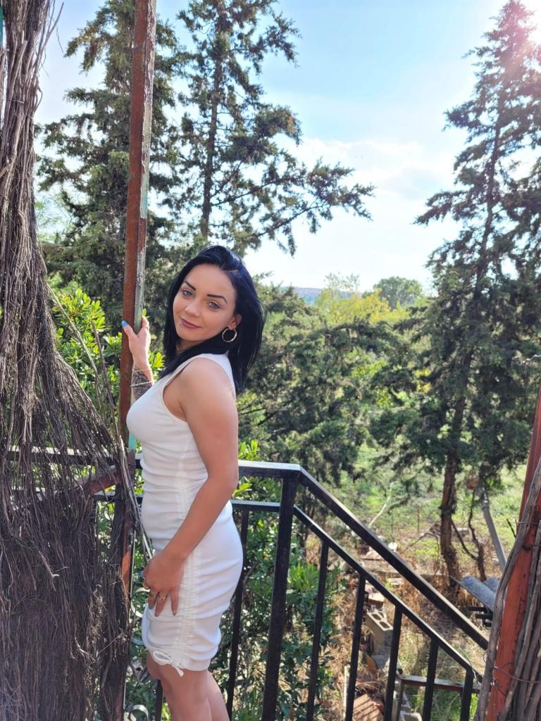 643168675: Chica busca chico en Madrid