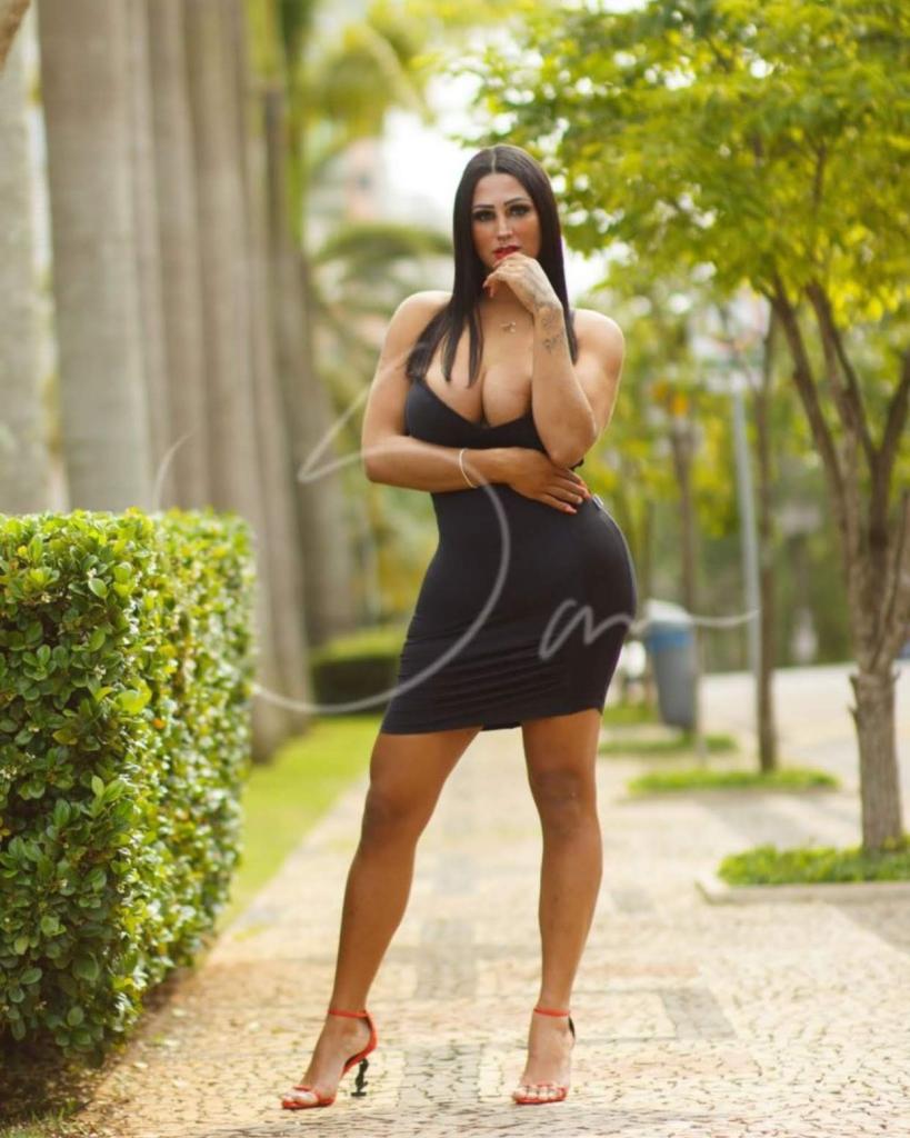 615796780: Travesti en Barcelona